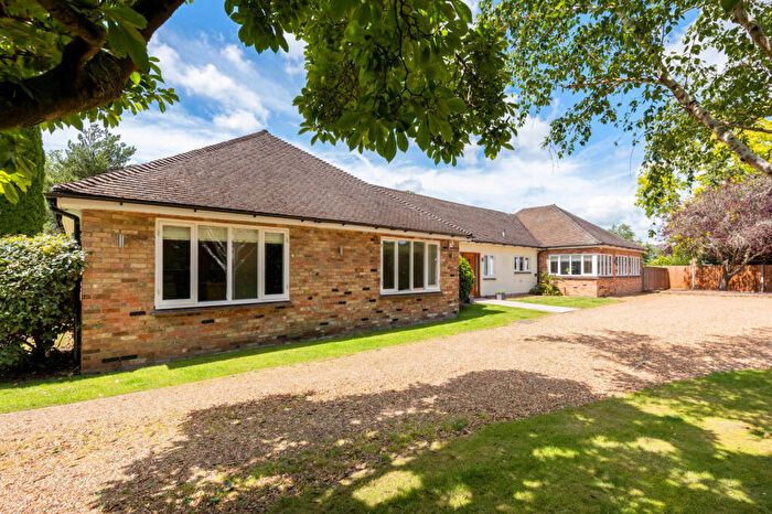 4 Bedroom Detached House For Sale In The Thorpe, Hemingford Grey, Huntingdon, PE28