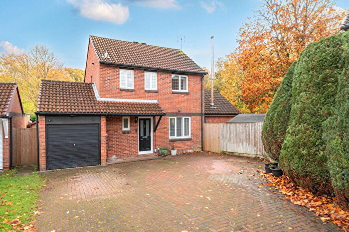 3 Bedroom Detached House For Sale In Ruskin Close, Basingstoke, RG21