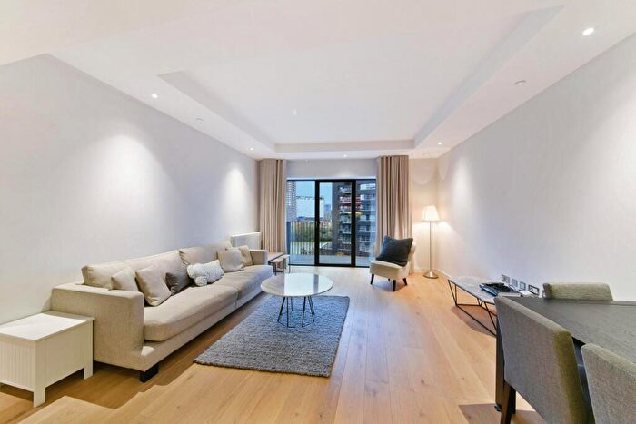 2 Bedroom Flat To Rent In Globe House, London City Island, London, E14