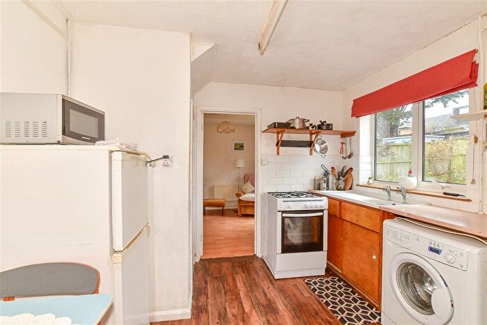 3 Bedroom End Terrace House For Sale In Priest Avenue, Canterbury, Kent, CT2