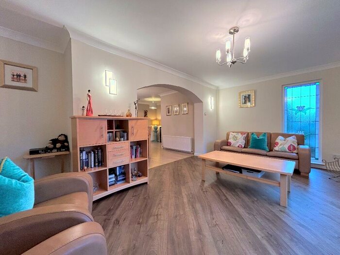 3 Bedroom Detached Bungalow For Sale In Campbell Drive, Larbert, FK5