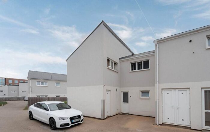 4 Bedroom Property For Sale In G The Heights, Greenwich, London, SE7