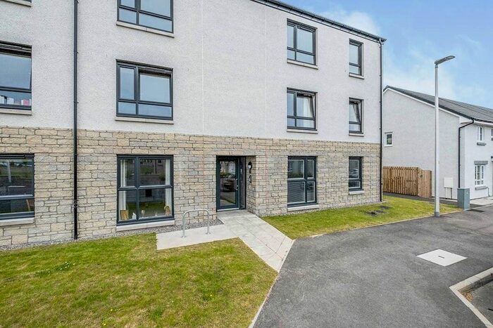 2 Bedroom Flat To Rent In Drummossie Road, Stratton, Inverness IV2