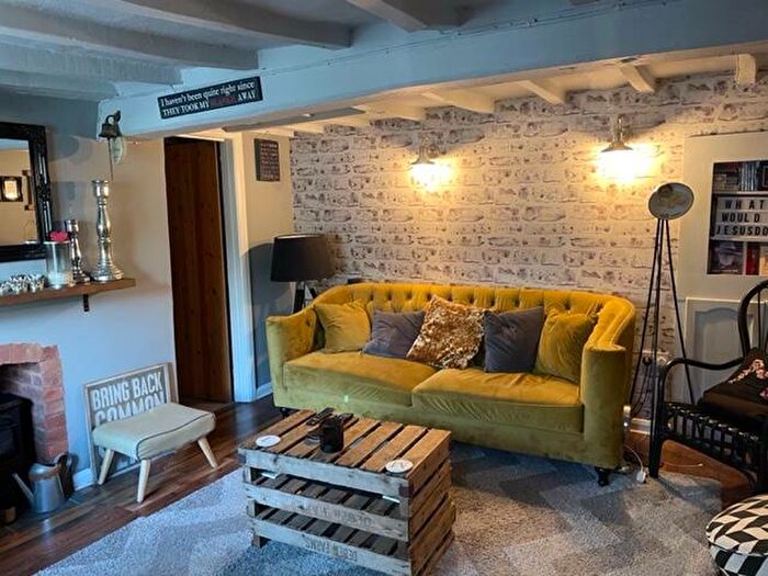 2 Bedroom Cottage To Rent In Castle Street, Whitwick, LE67