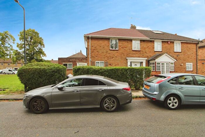 3 Bedroom Semi Detached House For Sale In Fryent Way, Kingsbury, London, NW9