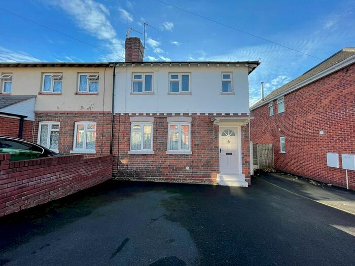 2 Bedroom Property To Rent In Poplar Road, Kidderminster, DY11