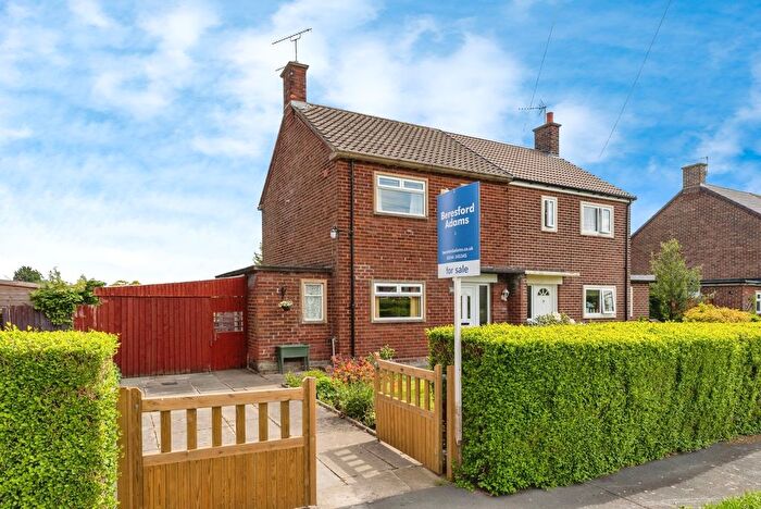2 Bedroom Semi-Detached House For Sale In Kynaston Drive, Saltney Ferry, Chester, Flintshire, CH4
