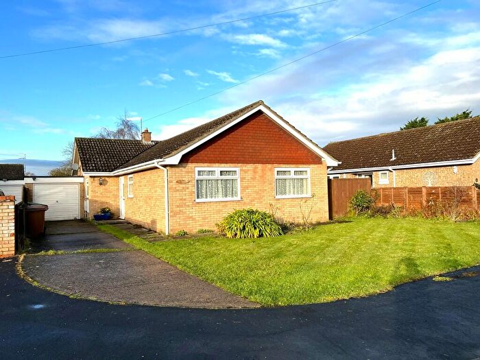 3 Bedroom Detached Bungalow For Sale In Eastwood, Chatteris, Cambs, PE16