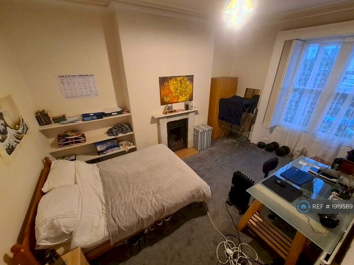 6 Bedroom End Of Terrace House To Rent In West Park, Bristol, BS8