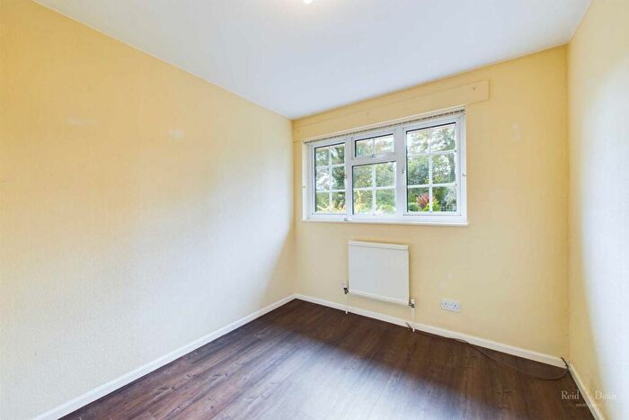 3 Bedroom End Of Terrace House For Sale In Ascham Place, Meads, BN20