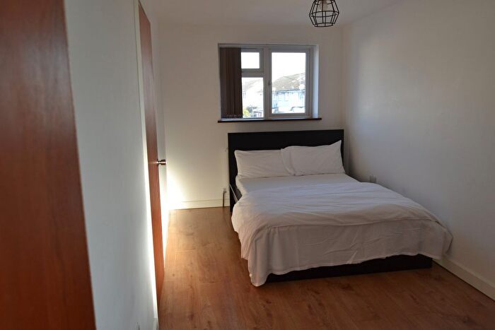 6 Bedroom Terraced House To Rent In Cumberland Road, London, Greater London, E13