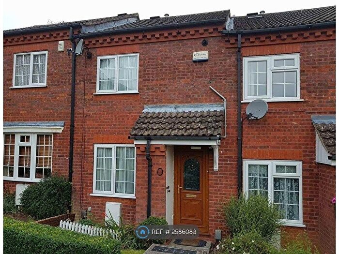 2 Bedroom Terraced House To Rent In Ormsby Close, Luton, LU1