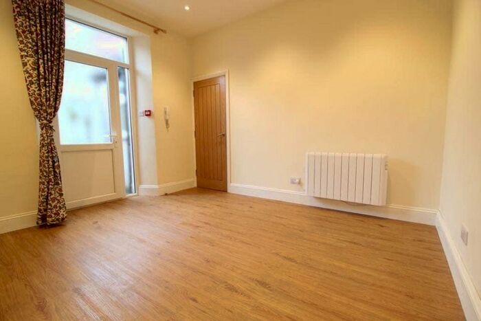 1 Bedroom Flat To Rent In Park Road, Milnthorpe, LA7