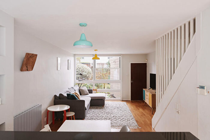 3 Bedroom End Of Terrace House For Sale In The Lane, London, SE3