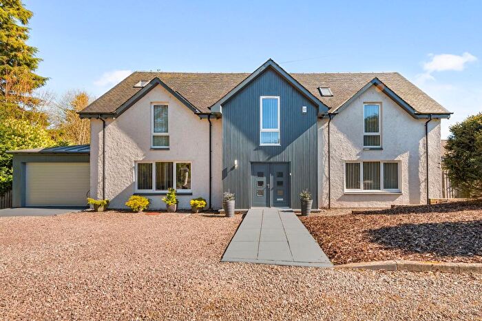 5 Bedroom Detached House For Sale In High Street, Auchterarder, PH3