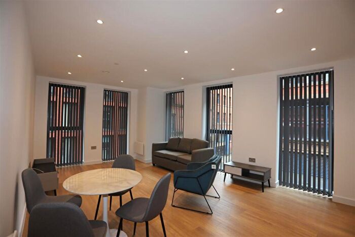 2 Bedroom Apartment To Rent In Manchester New Square, M1