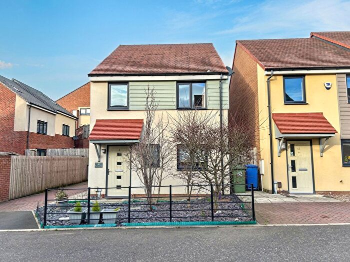 3 Bedroom Detached House For Sale In Walwick Fell, Newcastle Upon Tyne, NE15