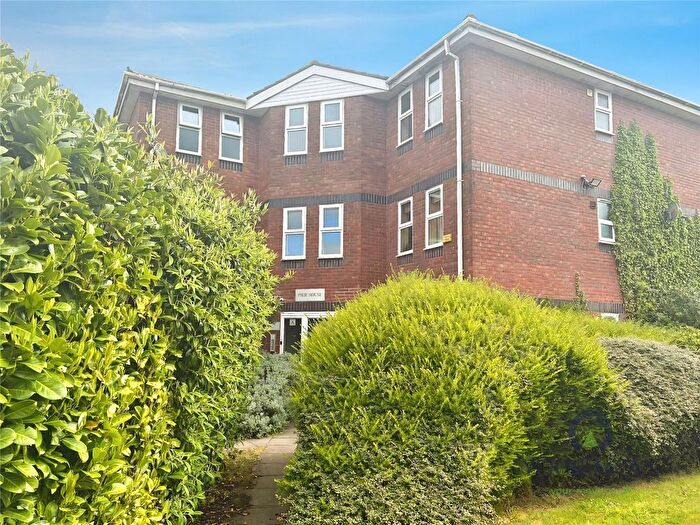 1 Bedroom Flat To Rent In Pier House, Canalside, Blackburn, Lancashire, BB1