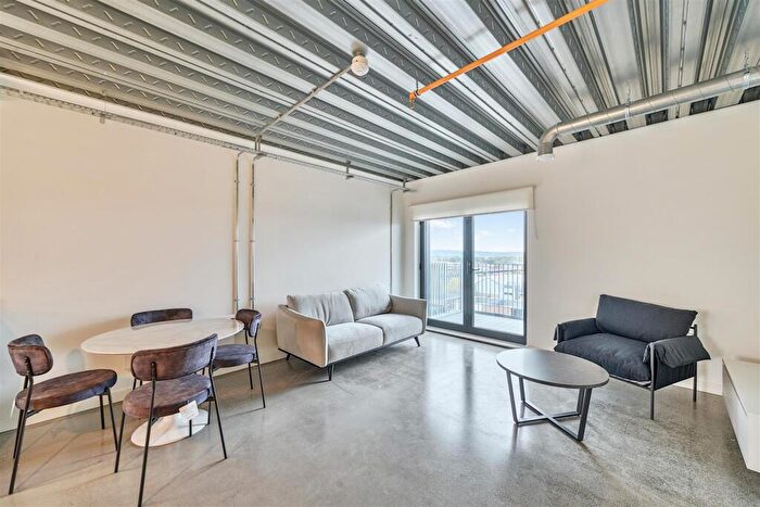 2 Bedroom Apartment To Rent In District Lofts, Climate Innovation District, LS9