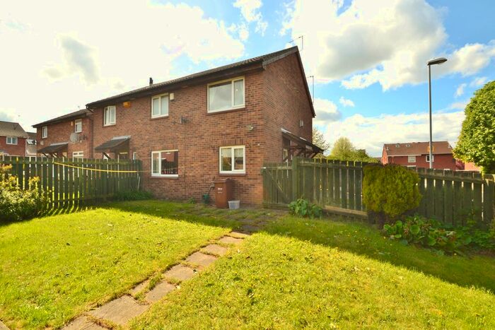 1 Bedroom End Of Terrace House To Rent In Hopes Farm Road, Stourton Grange, Leeds, LS10