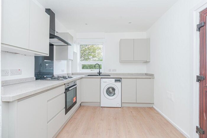 2 Bedroom End Of Terrace House For Sale In Ballingry Crescent, Ballingry, Lochgelly, KY5