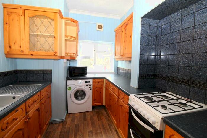 3 Bedroom House To Rent In Brithdir Street, Cathays, Cardiff, CF24