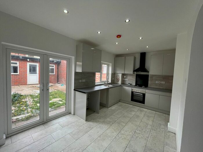 3 Bedroom Terraced House To Rent In Evelyn Grove, Southall, UB1