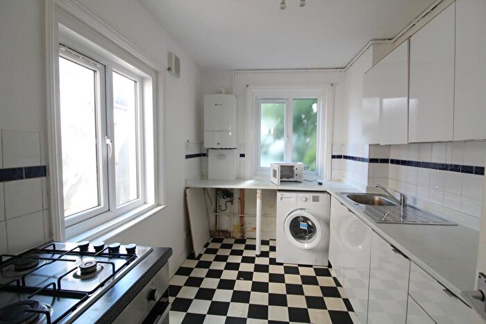 4 Bedroom Maisonette To Rent In Bedford Place, BN1