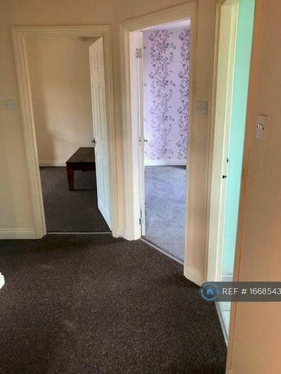 2 Bedroom Flat To Rent In Hen Lane, Coventry, CV6