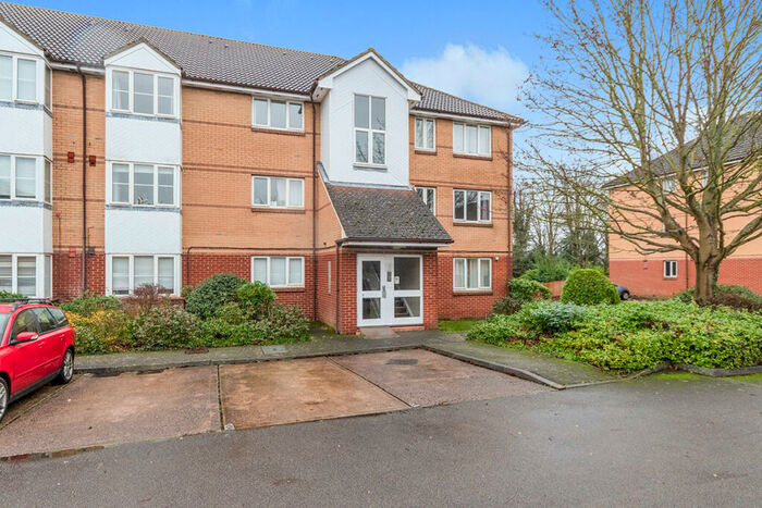 1 Bedroom Flat To Rent In Bedford Road, Hitchin, Hertfordshire, SG5