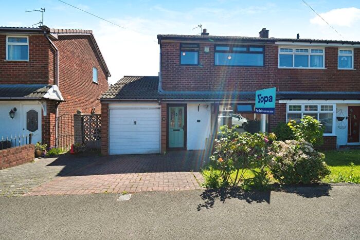 3 Bedroom Semi-Detached House For Sale In Merton Road, Wigan, WN3