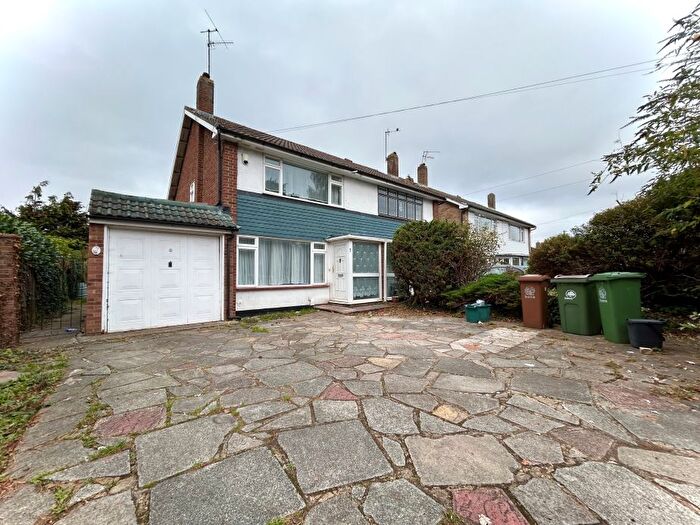 3 Bedroom Property To Rent In Grennell Road, SM1