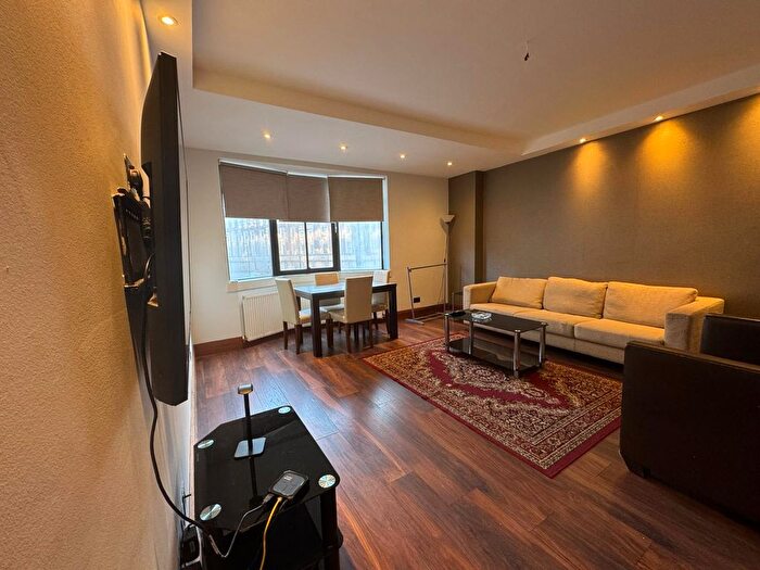 1 Bedroom Flat To Rent In Dudley Court, Upper Berkeley Street, W1H