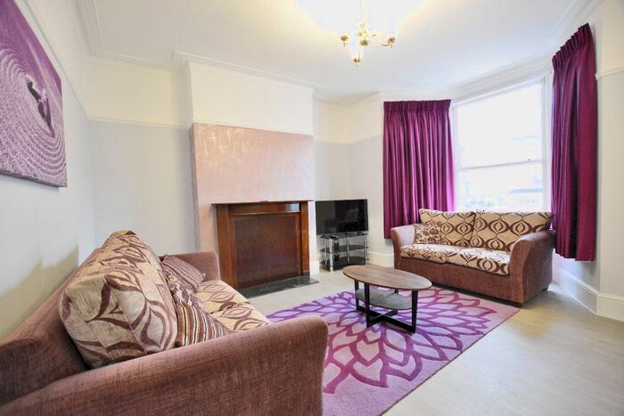 4 Bedroom Terraced House To Rent In St. Albans Road, Seven Kings, IG3