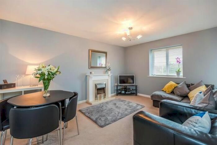 2 Bedroom Flat To Rent In Luanne Close, Cradley Heath, B64