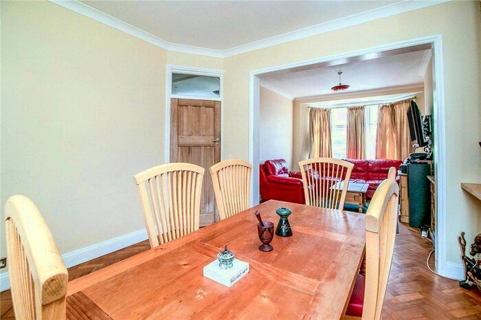 3 Bedroom Terraced House To Rent In Gainsborough Drive, Westcliff-On-Sea, Essex, SS0