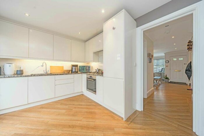 4 Bedroom Terraced House To Rent In Osier Crescent, London, N10