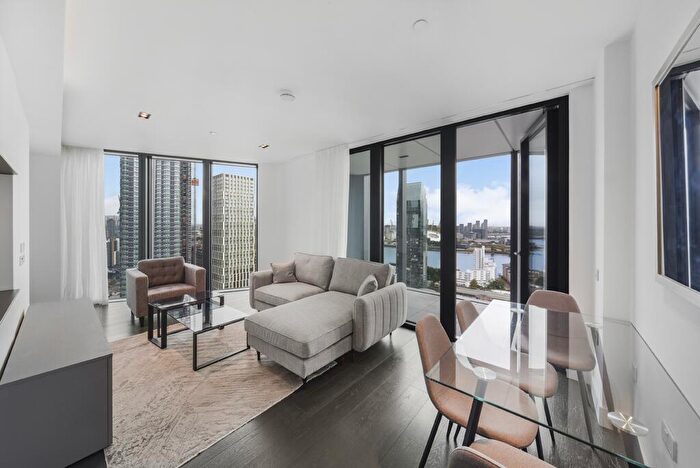 2 Bedroom Apartment To Rent In Amory Tower, Marsh Wall, E14