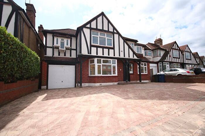 6 Bedroom Detached House To Rent In Edgwarebury Lane, Edgware, Middlesex, HA8