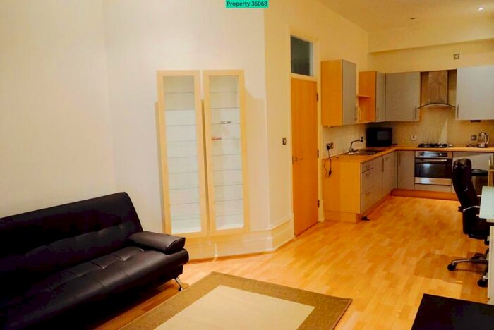2 Bedroom Ground Flat To Rent In Princess House, De Montfort Street, Leicester, LE1