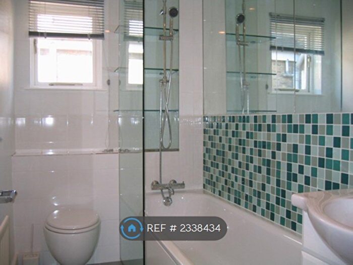 1 Bedroom Flat To Rent In Foxbourne Road, London, SW17