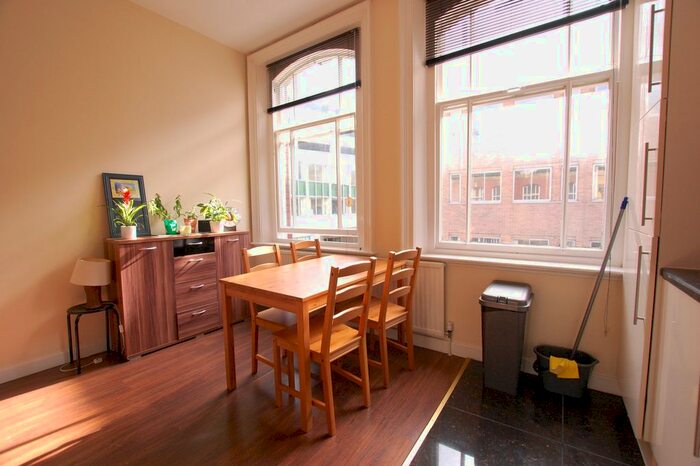 2 Bedroom Flat To Rent In Bank Street, Sheffield, South Yorkshire, S1