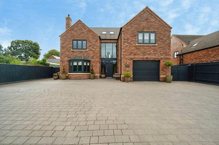 5 Bedroom Detached House For Sale In Carr Lane, Healing, DN41