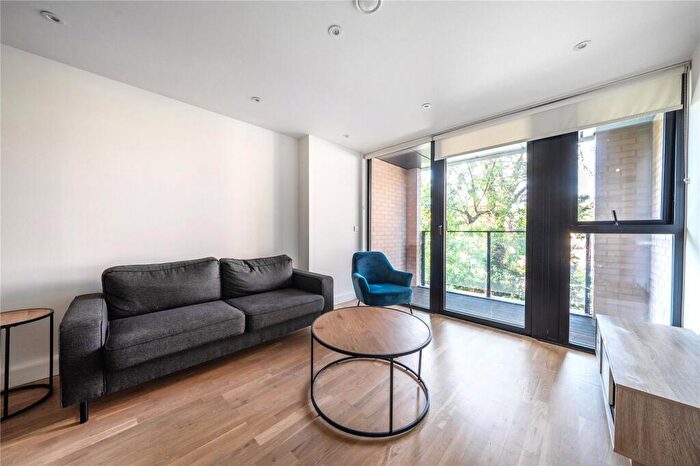 2 Bedroom Apartment To Rent In Burgess Springs, Chelmsford, CM1