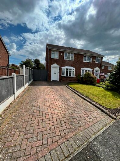 3 Bedroom Semi-Detached House To Rent In Summertrees Avenue, Greasby, Wirral, CH49