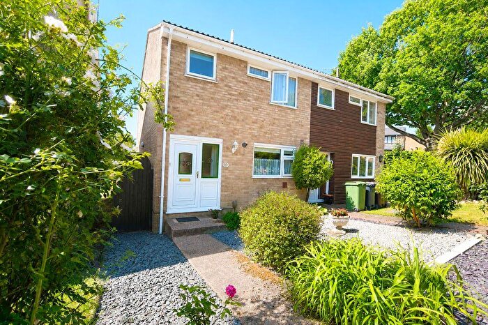 3 Bedroom Semi-Detached House For Sale In Hampton Road, Maidstone, ME14