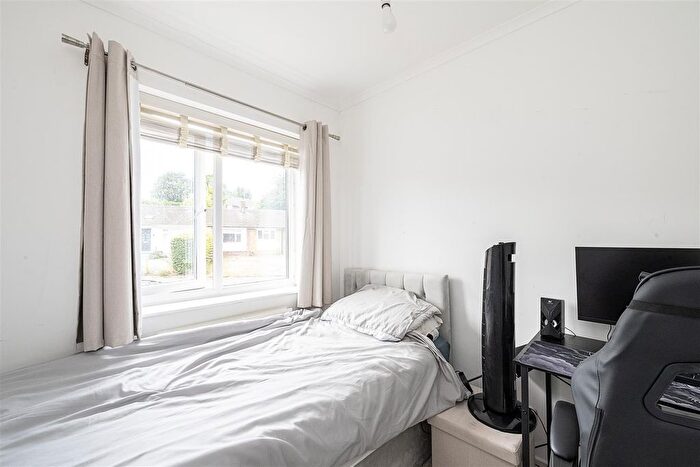 3 Bedroom Semi-Detached House For Sale In Wroxham Way, Harpenden, AL5