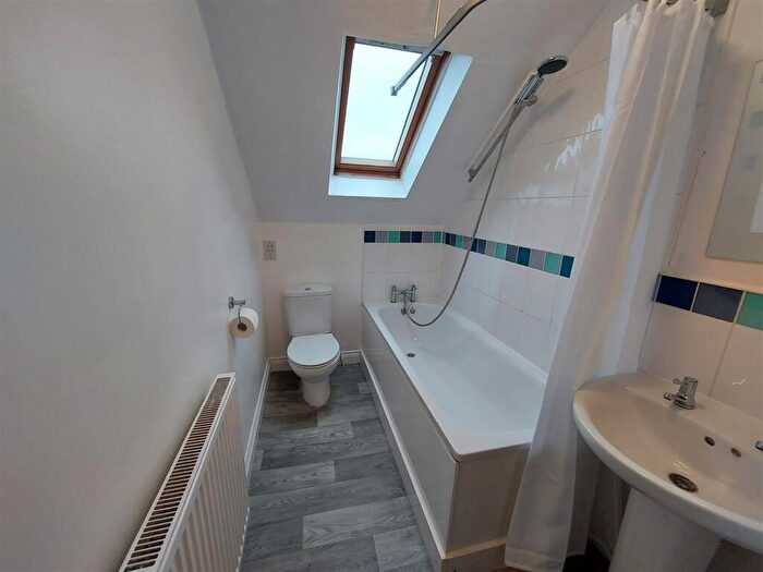 2 Bedroom Apartment To Rent In Downend Road, Kingswood, Bristol, BS15