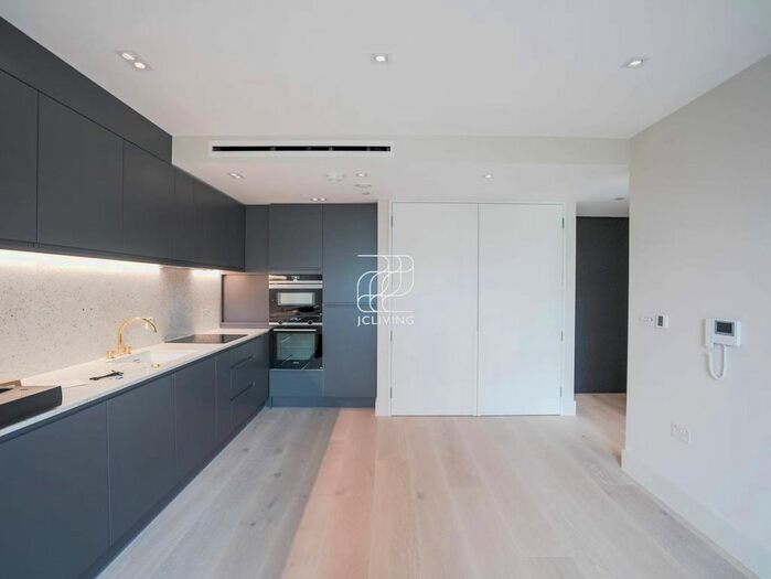 1 Bedroom Flat To Rent In Vencie Court, London, W2