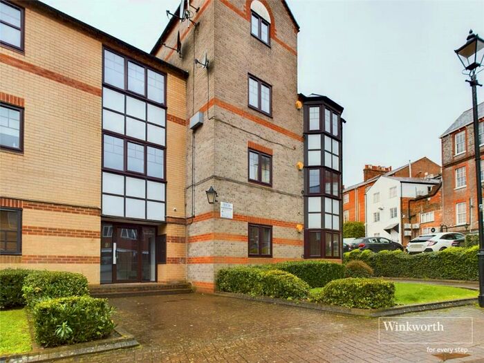 2 Bedroom Apartment To Rent In Rose Walk, Reading, Berkshire, RG1